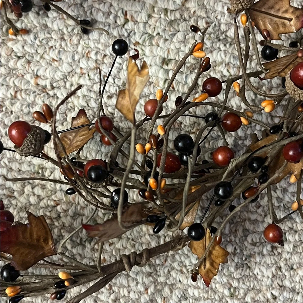 Rustic Berry and Leaf Garland